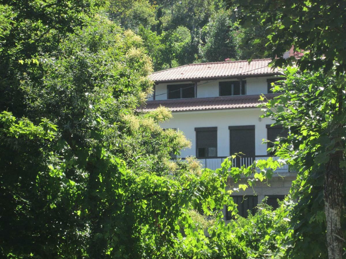Apartamento Casa De Casarelhos - Vistas Rio, Campo E Montanha - Lareira Gerês Exterior foto