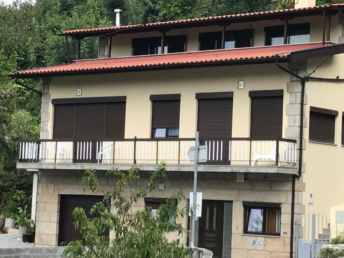 Apartamento Casa De Casarelhos - Vistas Rio, Campo E Montanha - Lareira Gerês Exterior foto